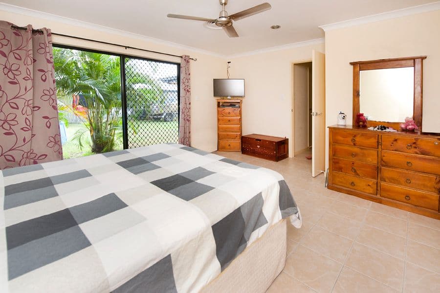 17 Jasmine Drive, BLACKS BEACH QLD 4740, Blacks Beach - Thumbnail 5