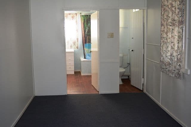 23 Clematis Street, Blackall QLD 4472, Blackall - Thumbnail 3