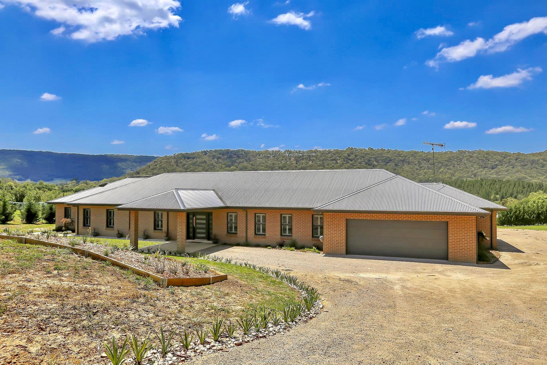 135 Baaners Lane, Little Hartley - Image 1