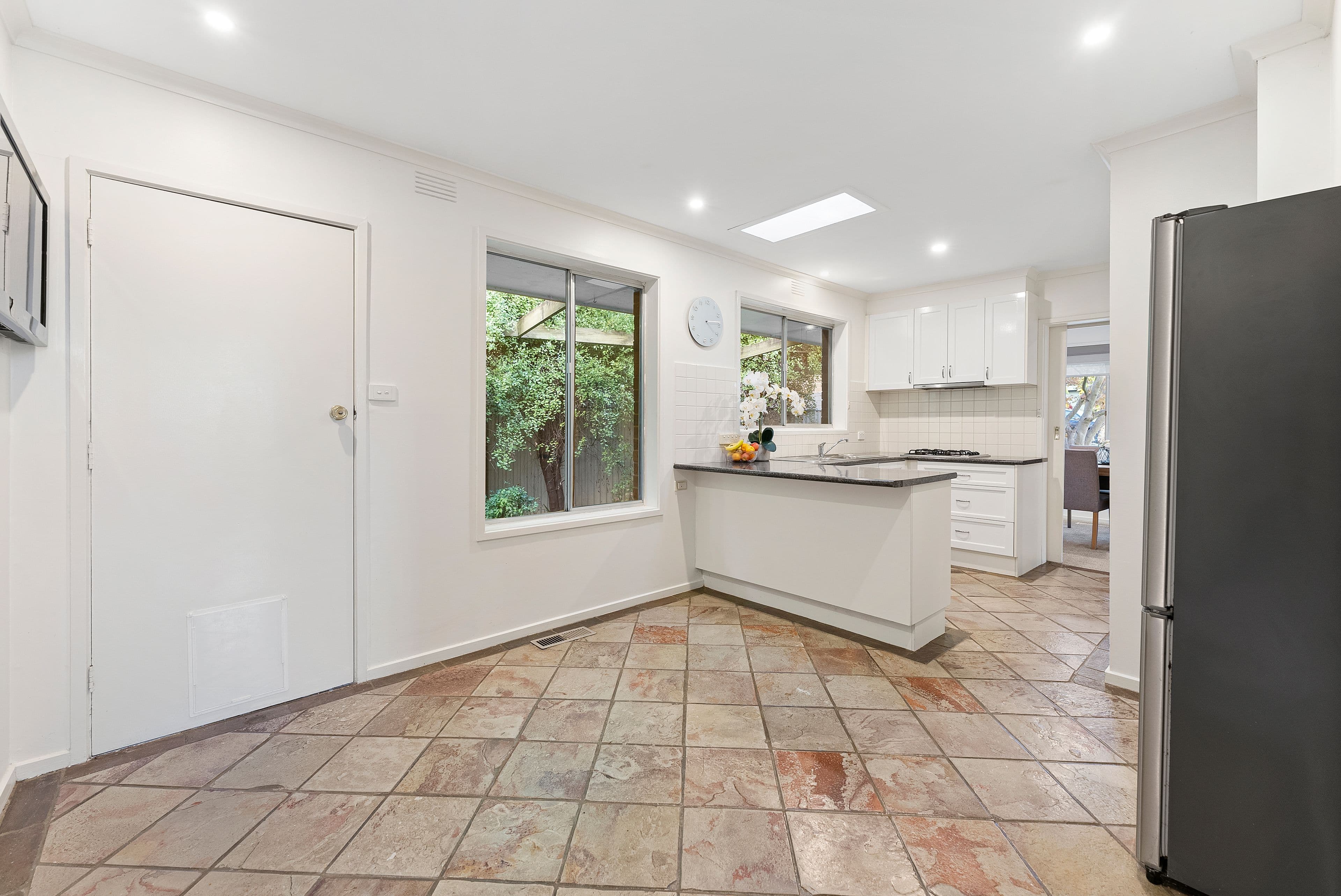 20 Hillcrest Avenue, Ferntree Gully VIC 3156, Ferntree Gully - Thumbnail 5