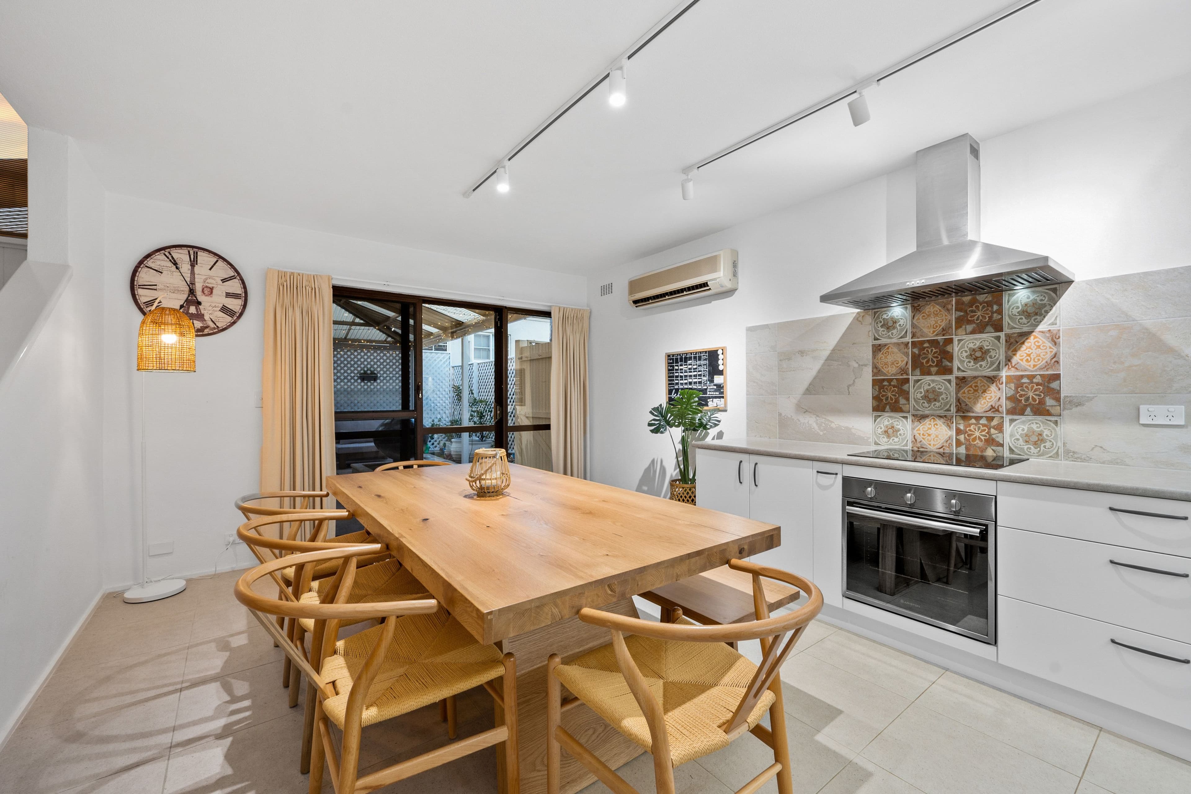 21 Karoo Street, South Perth WA 6151, South Perth - Thumbnail 2