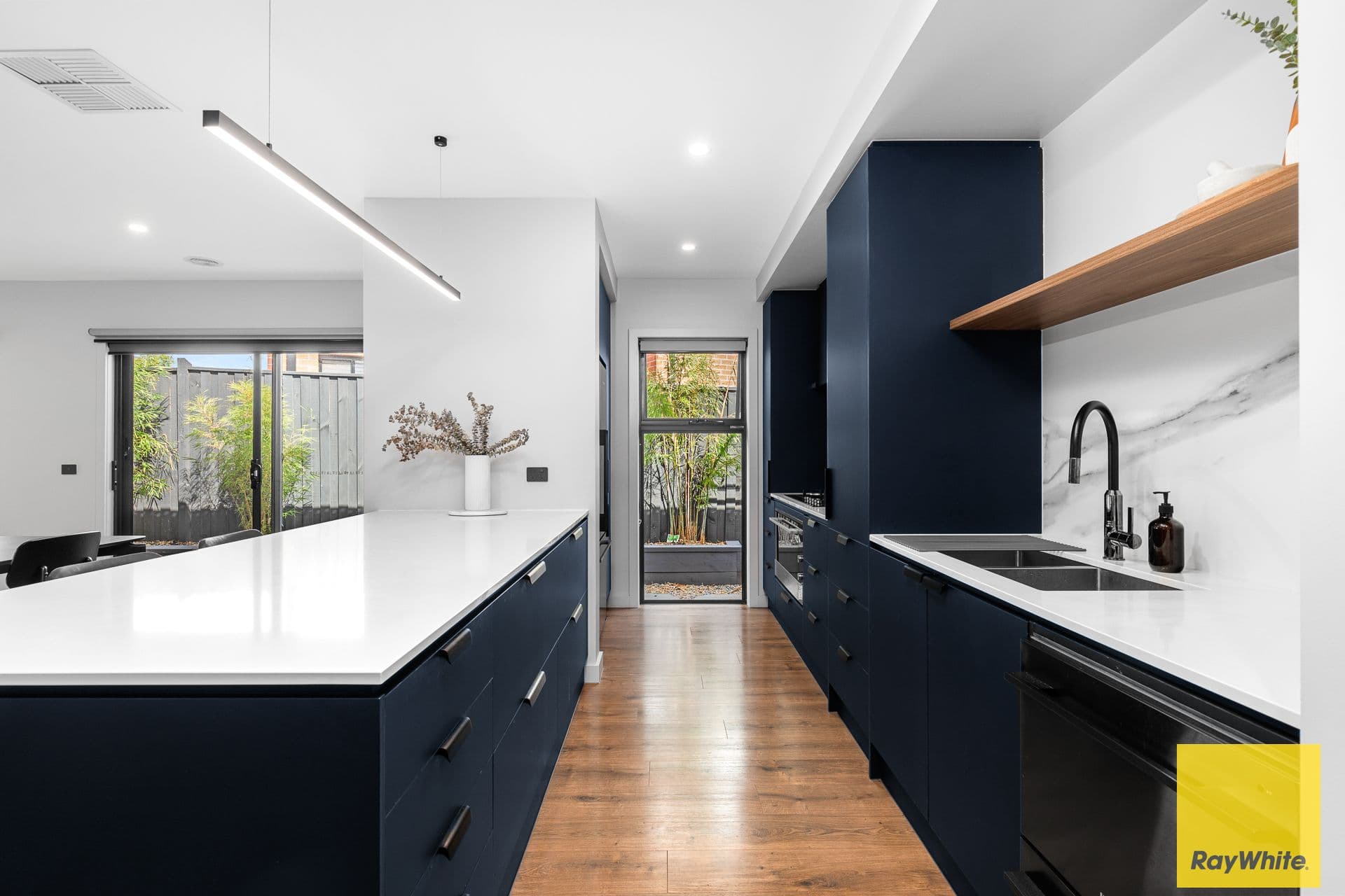 14 Calvert Place, Point Cook VIC 3030, Point Cook - Thumbnail 3
