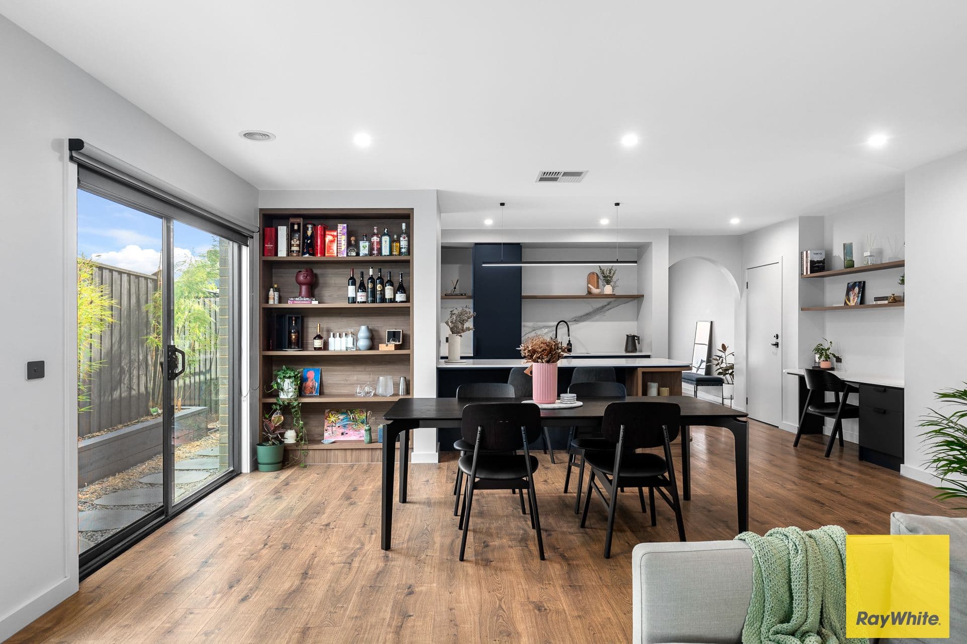 14 Calvert Place, Point Cook VIC 3030, Point Cook - Thumbnail 4