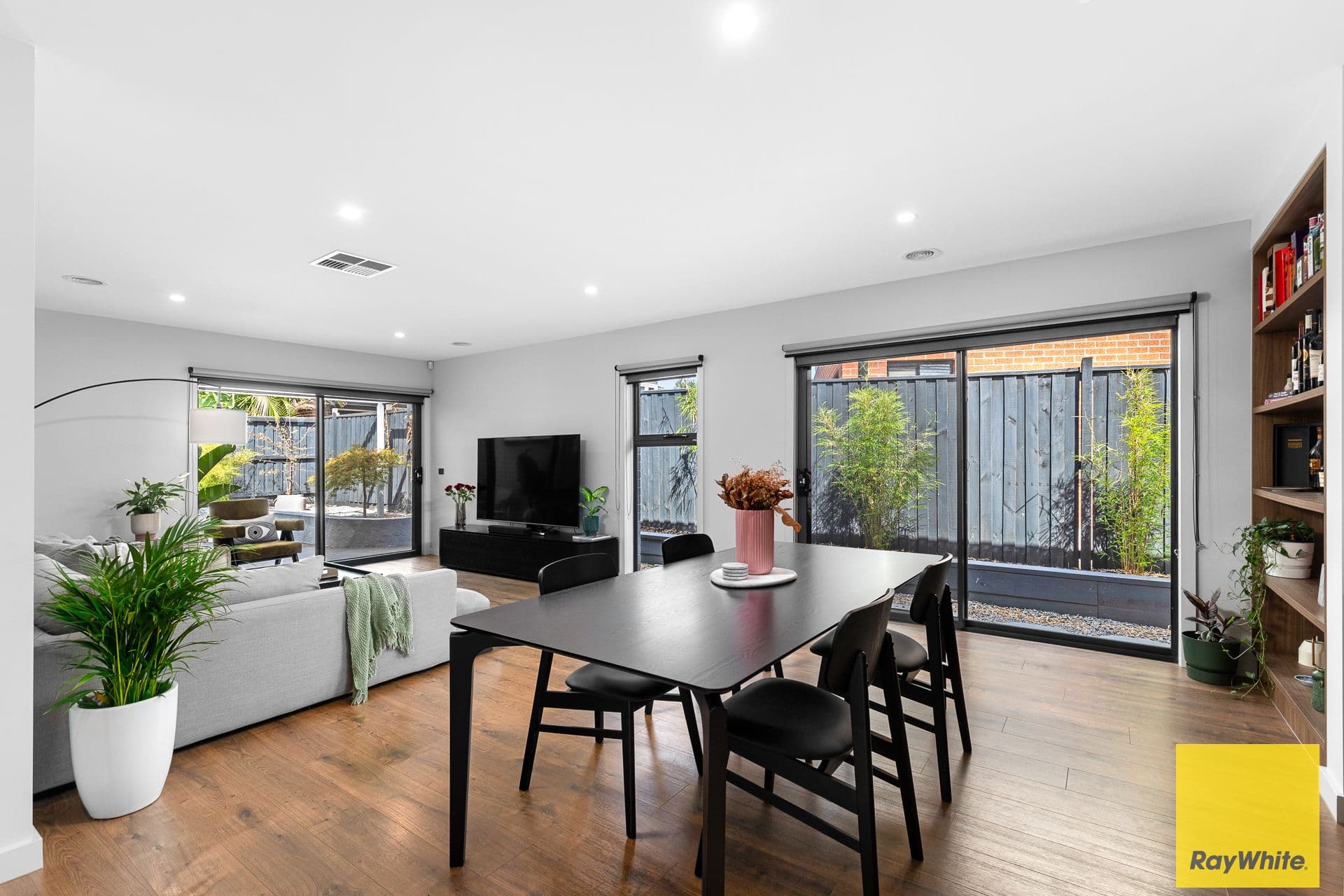 14 Calvert Place, Point Cook VIC 3030, Point Cook - Thumbnail 5