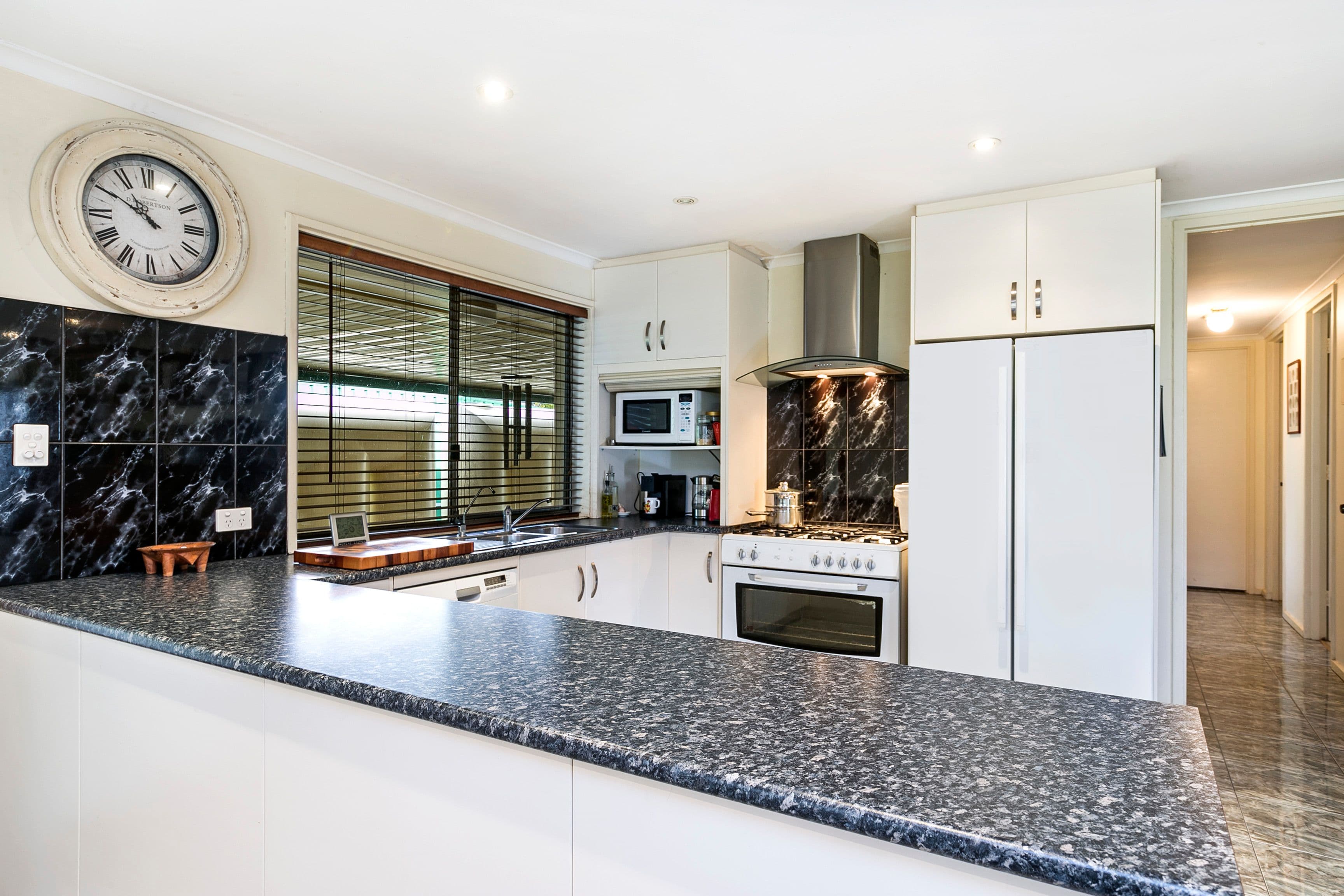 1 Gold Court, Modbury North SA 5092, Modbury North - Thumbnail 4