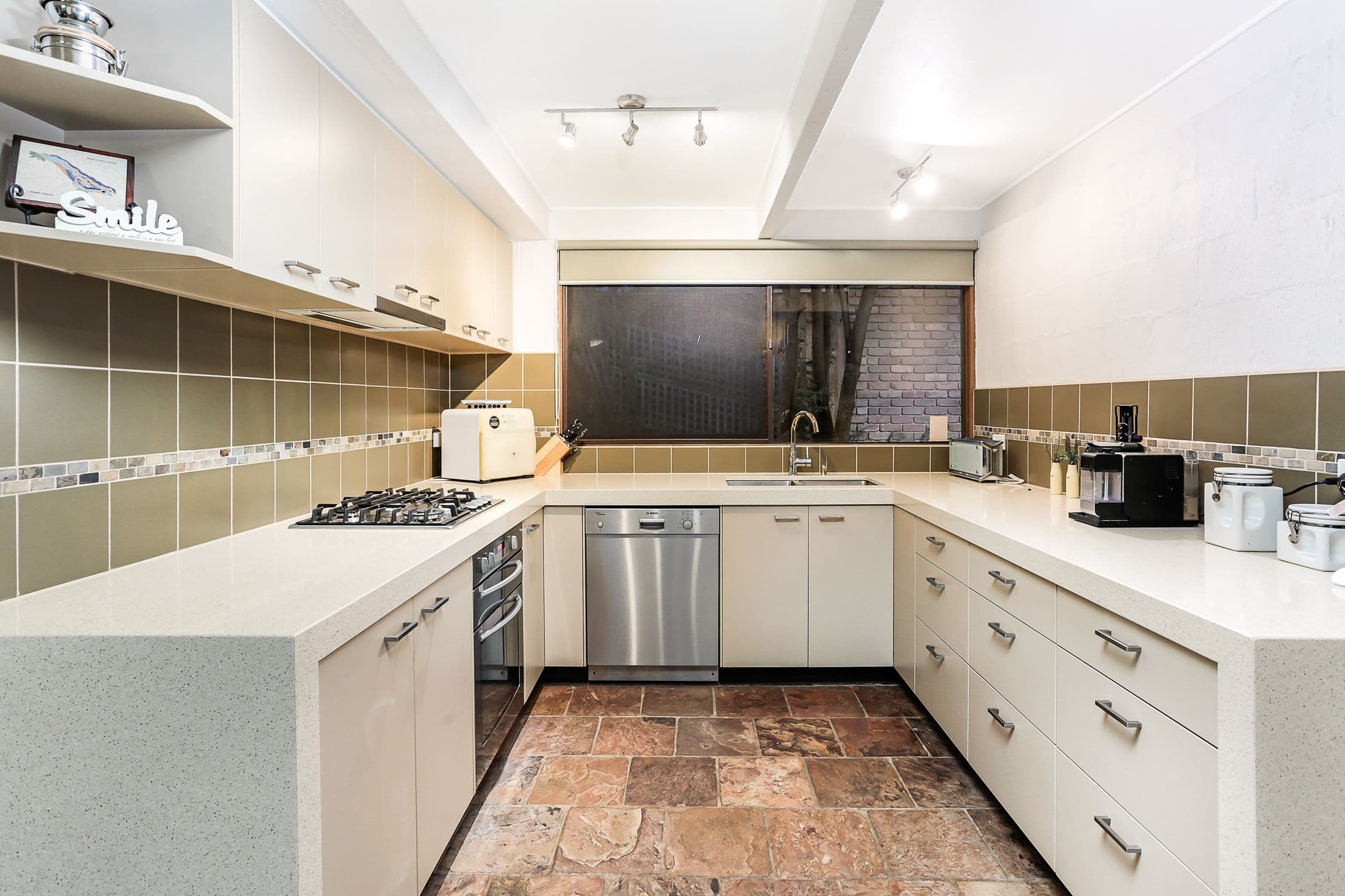 20 Southern Cross, Chirnside Park VIC 3116, Chirnside Park - Thumbnail 3