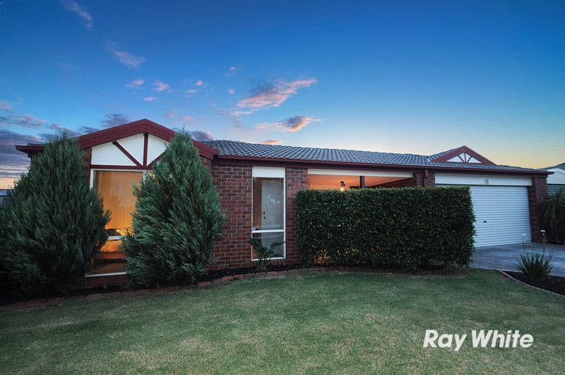15 Stephellen Way, CRANBOURNE WEST VIC 3977, Cranbourne West - Thumbnail 3