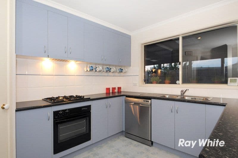 15 Stephellen Way, CRANBOURNE WEST VIC 3977, Cranbourne West - Thumbnail 7