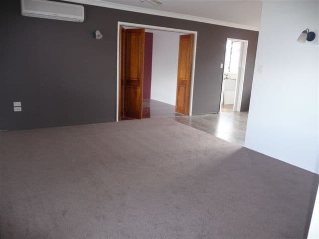 13 Raferty Street, CENTENARY HEIGHTS QLD 4350, Centenary Heights - Thumbnail 4