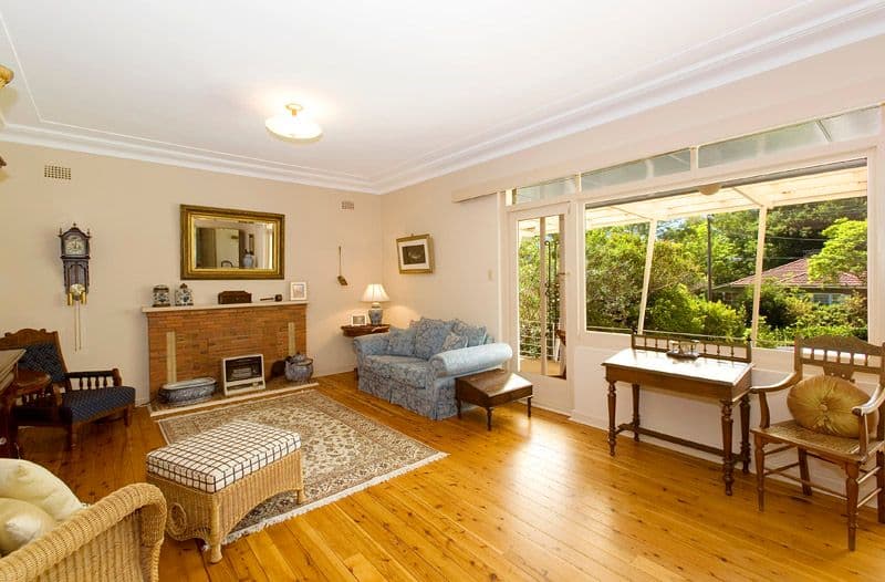 6 Raymond Avenue, WARRAWEE NSW 2074, Warrawee - Thumbnail 2