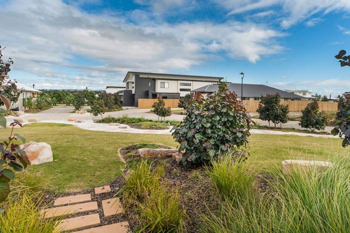 10 keelson Crescent, Hope Island QLD 4212, Hope Island - Thumbnail 2