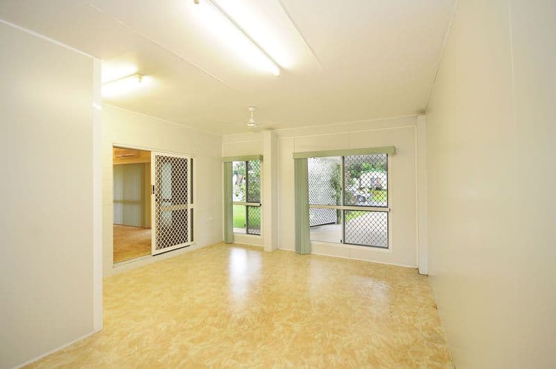 16 Fitzallan Close, KANIMBLA QLD 4870, Kanimbla - Thumbnail 4