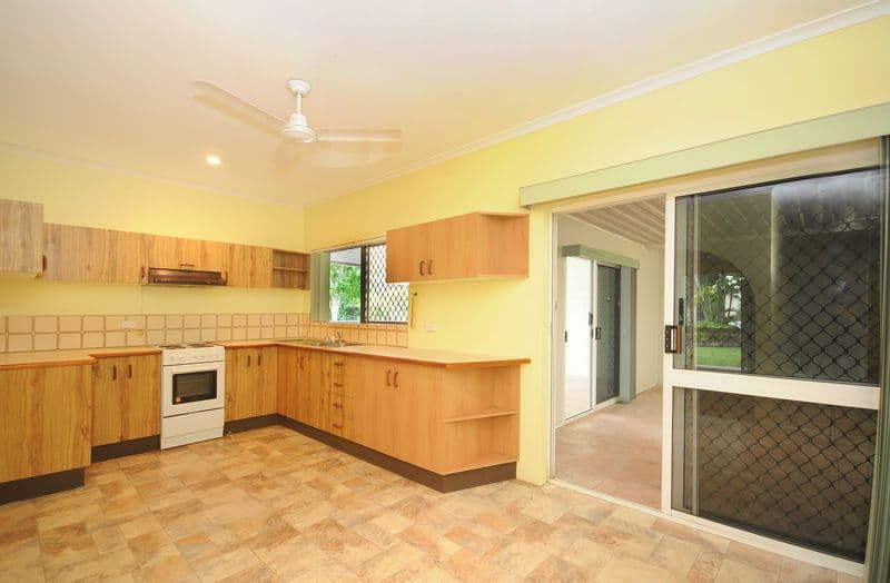 16 Fitzallan Close, KANIMBLA QLD 4870, Kanimbla - Thumbnail 5