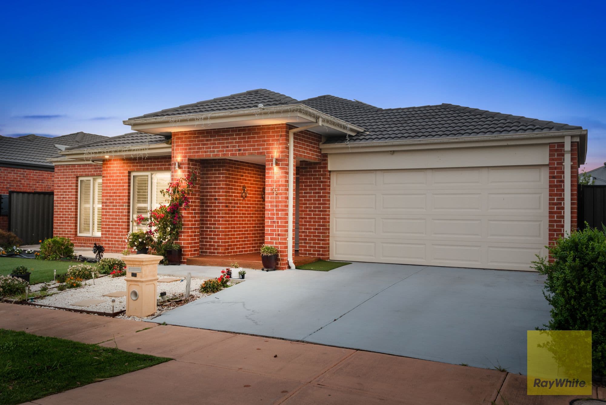 23 Atkinson Close, Point Cook VIC 3030, Point Cook - Thumbnail 2