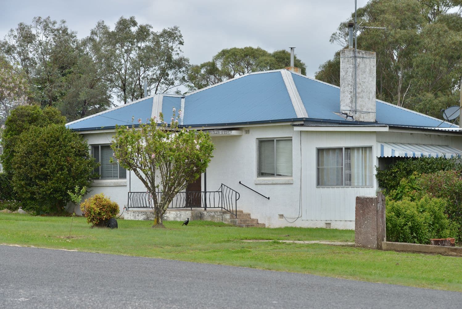81 Martin Street, Tenterfield - Thumbnail 2