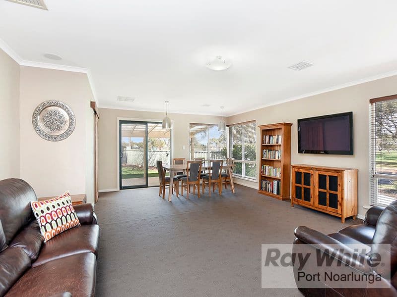 22 Cliff Avenue, Port Noarlunga South SA 5167, Port Noarlunga South - Thumbnail 2