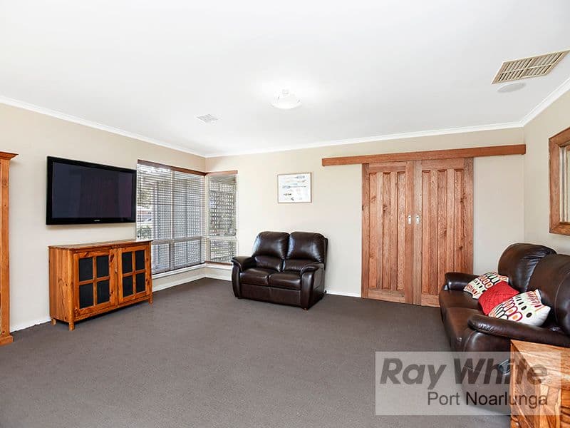 22 Cliff Avenue, Port Noarlunga South SA 5167, Port Noarlunga South - Thumbnail 3