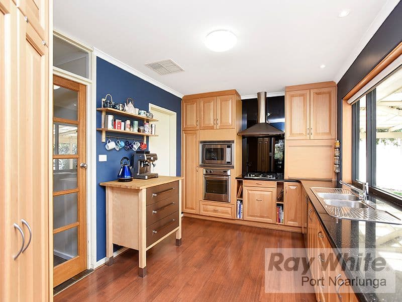 22 Cliff Avenue, Port Noarlunga South SA 5167, Port Noarlunga South - Thumbnail 4