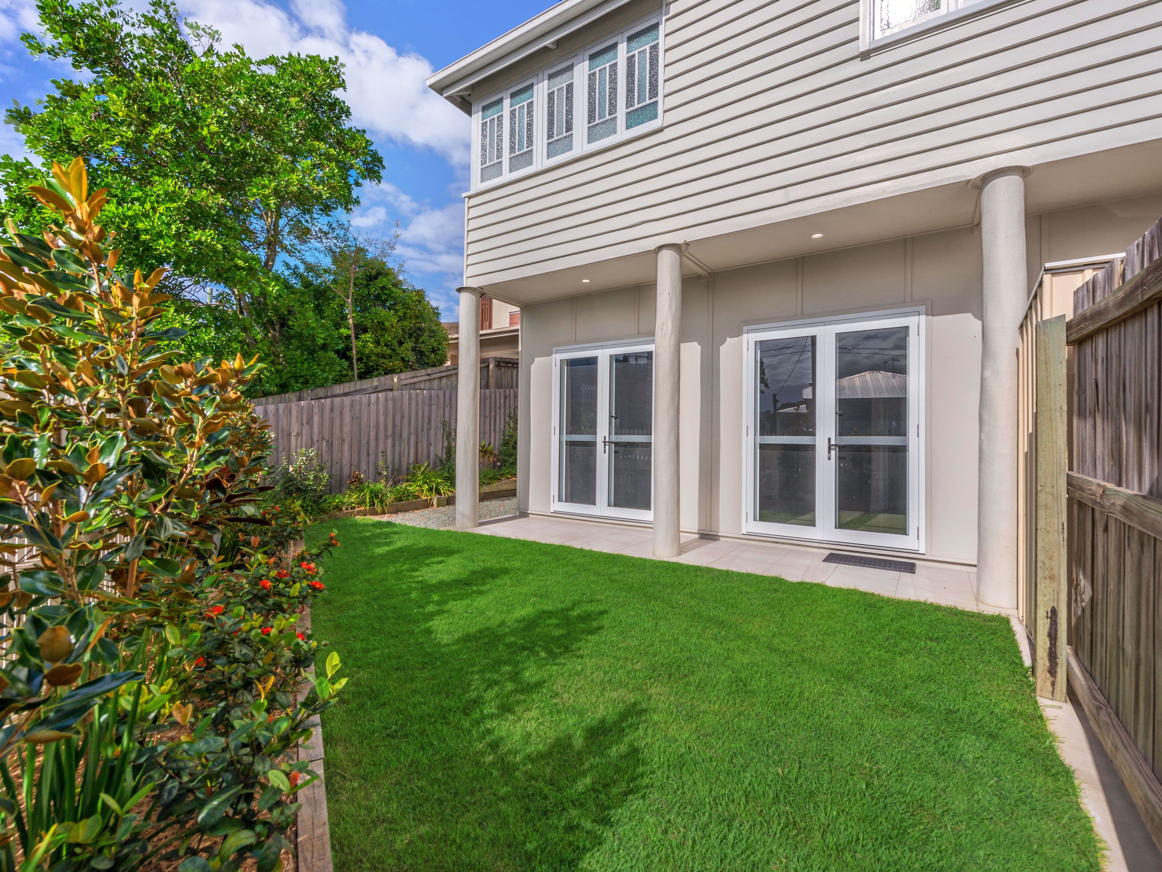 18 Birdwood Road, Holland Park West QLD 4121, Holland Park West - Thumbnail 2