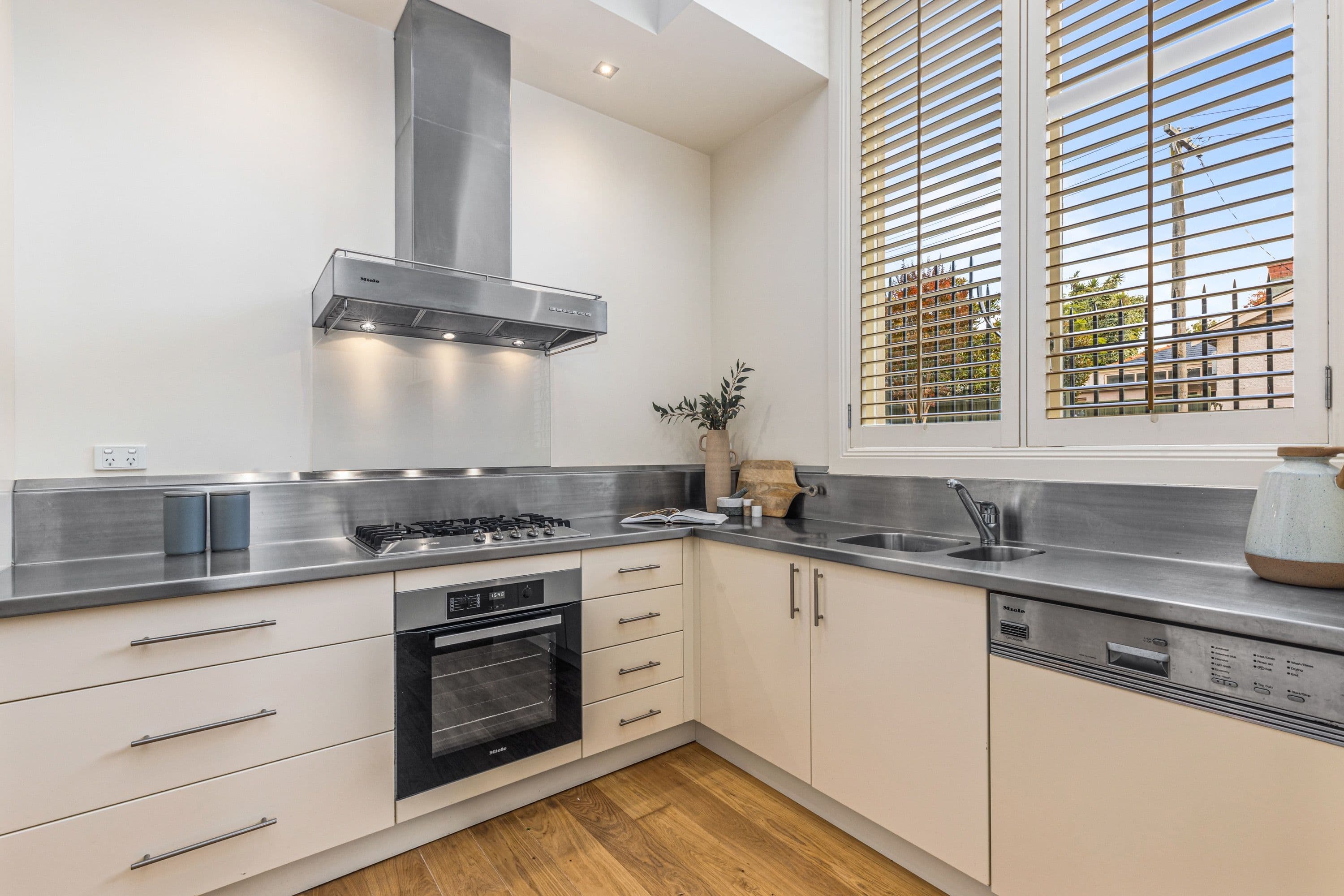 100 Eglinton Street, Kew VIC 3101, Kew - Thumbnail 5