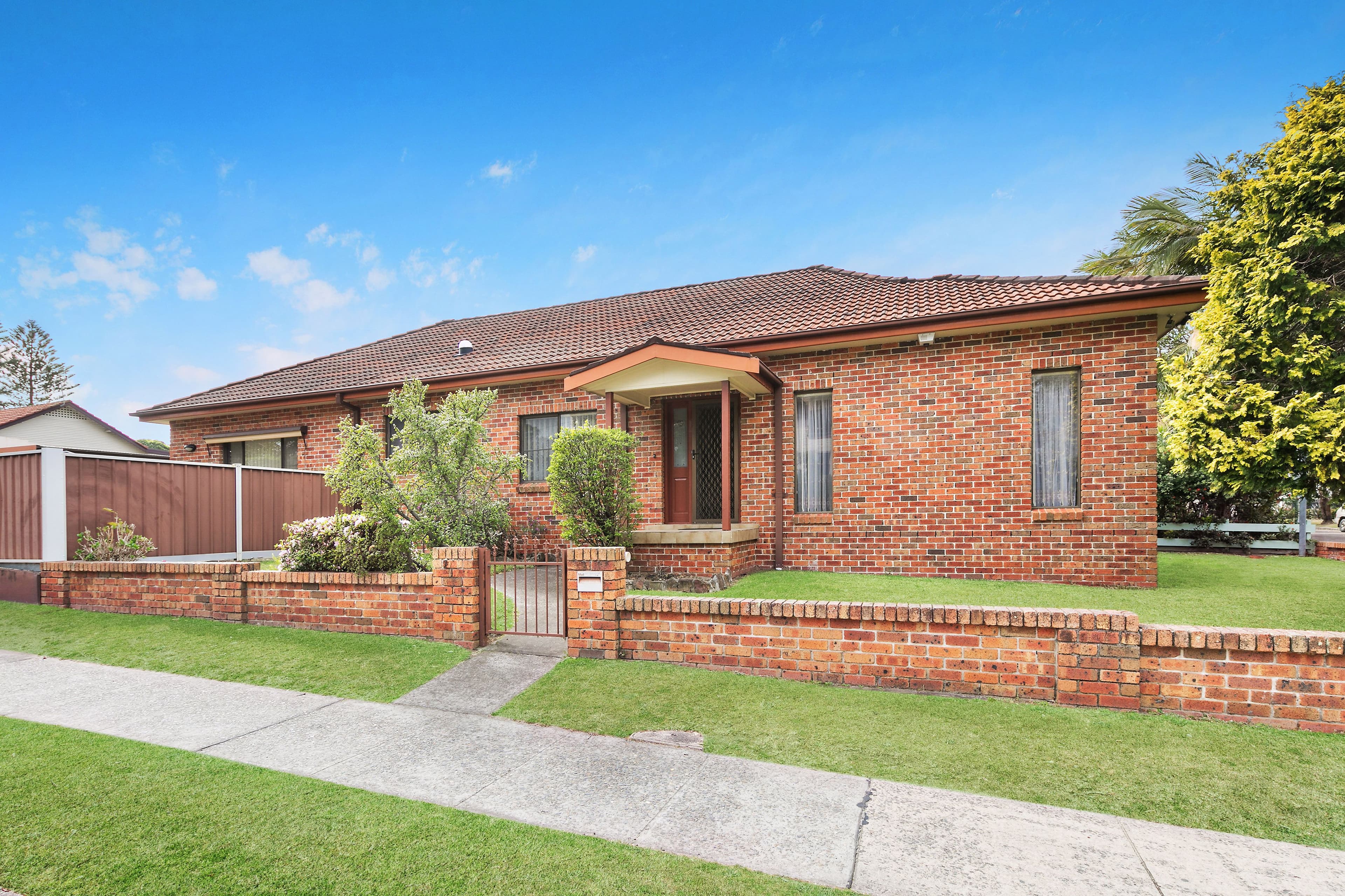 45 Wyuna Avenue, Freshwater - Thumbnail 2