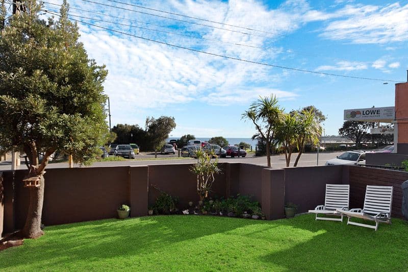 70 Beach Road, MENTONE VIC 3194, Mentone - Thumbnail 2