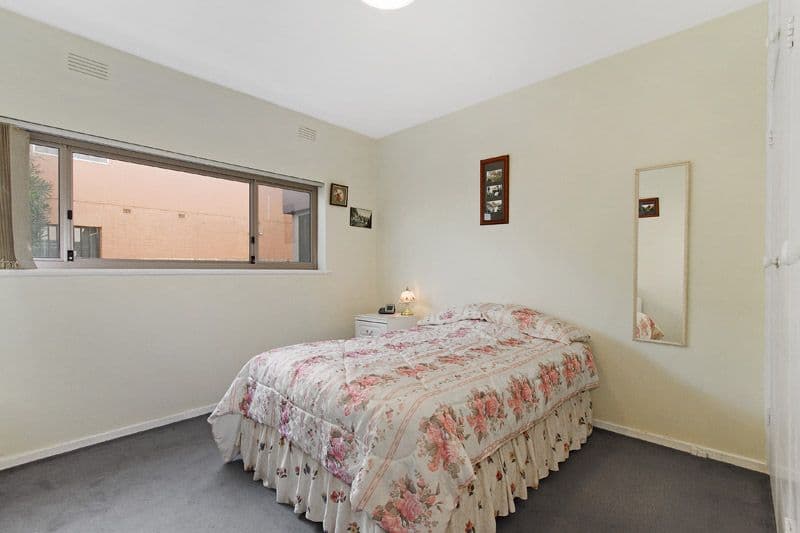 70 Beach Road, MENTONE VIC 3194, Mentone - Thumbnail 4