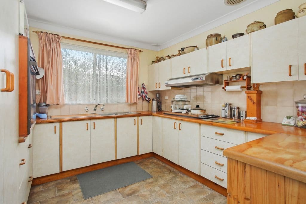8 Bertha Street, Hill Top NSW 2575, Hill Top - Thumbnail 5