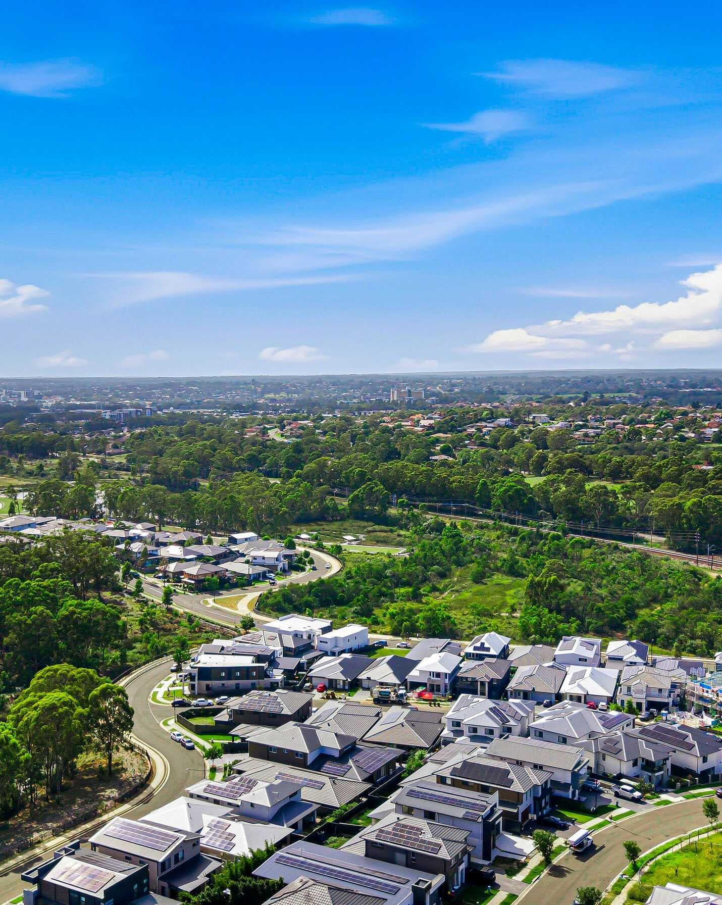 4 FIELDHOUSE CIRCUIT Campbelltown, Campbelltown - Thumbnail 5