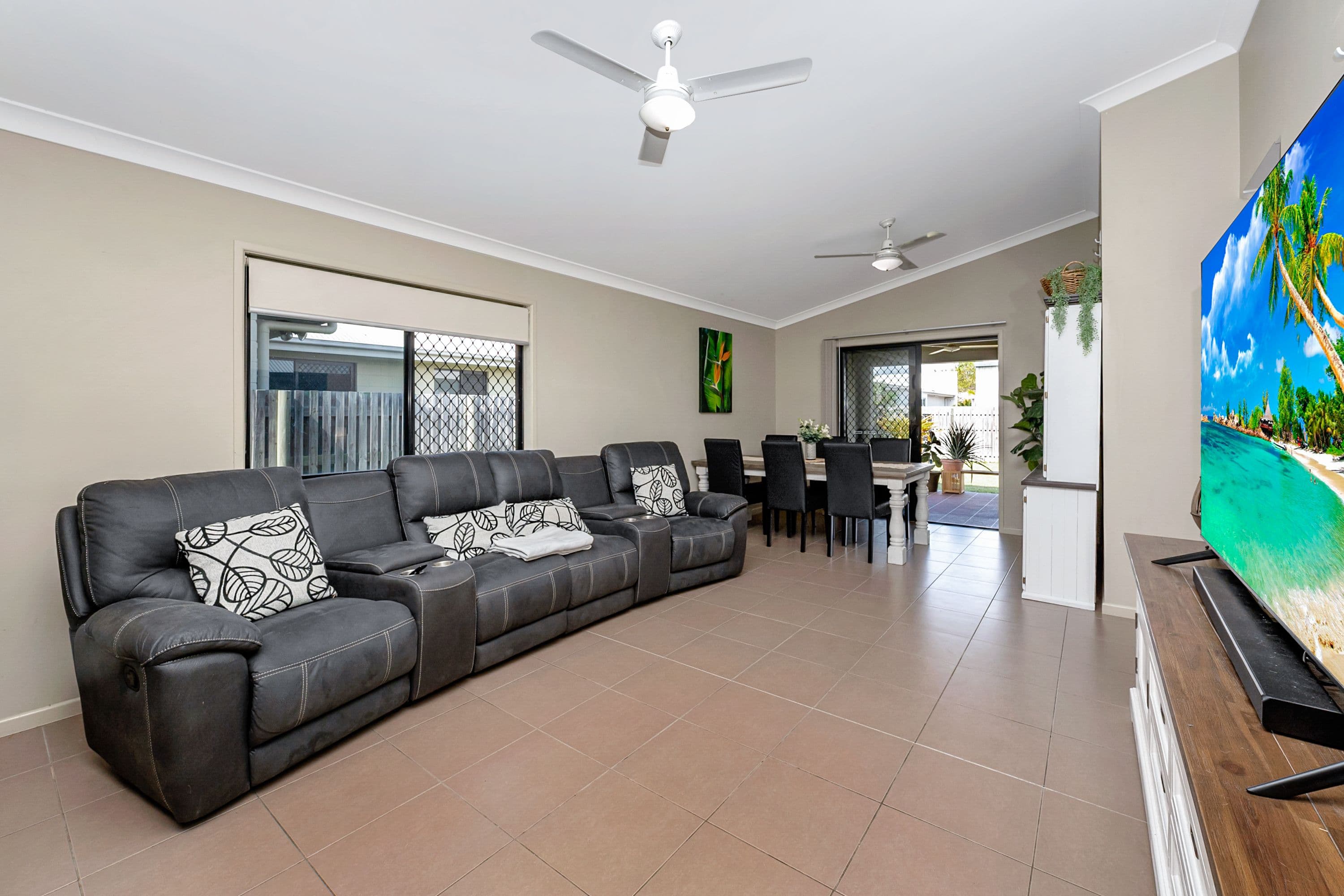 19 Izaro Circuit, Burdell QLD 4818, Burdell - Thumbnail 3