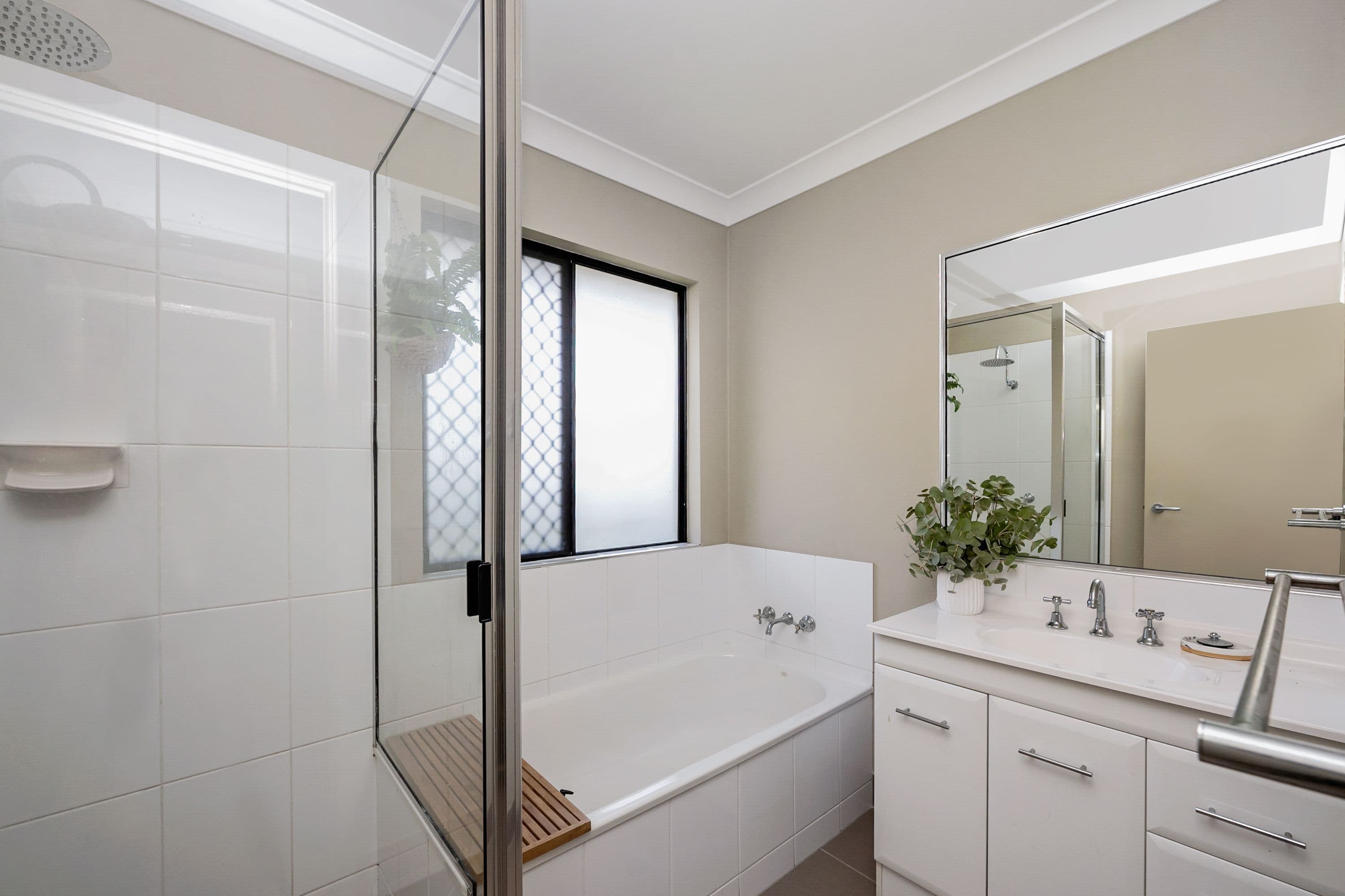 19 Izaro Circuit, Burdell QLD 4818, Burdell - Thumbnail 7