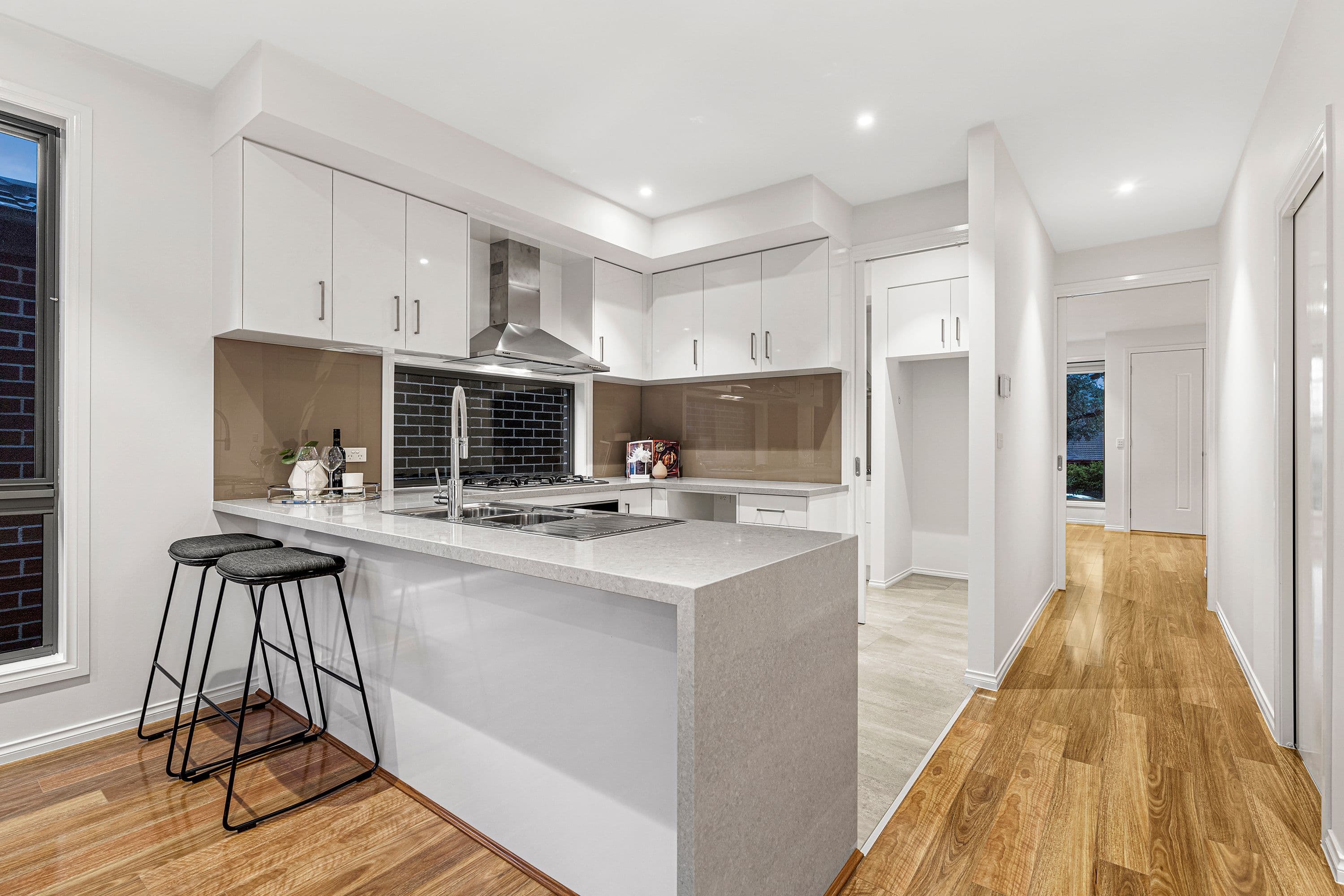 10 Brownlee Crescent, Wheelers Hill VIC 3150, Wheelers Hill - Thumbnail 3