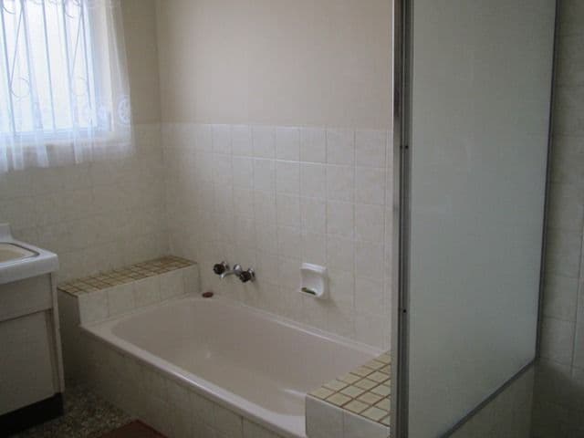 44 Dolphin Avenue, Mermaid Beach QLD 4218, Mermaid Beach - Thumbnail 3