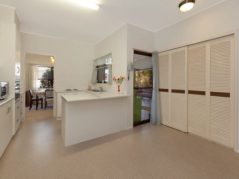 301 Cliveden Avenue, OXLEY QLD 4075, Oxley - Thumbnail 5