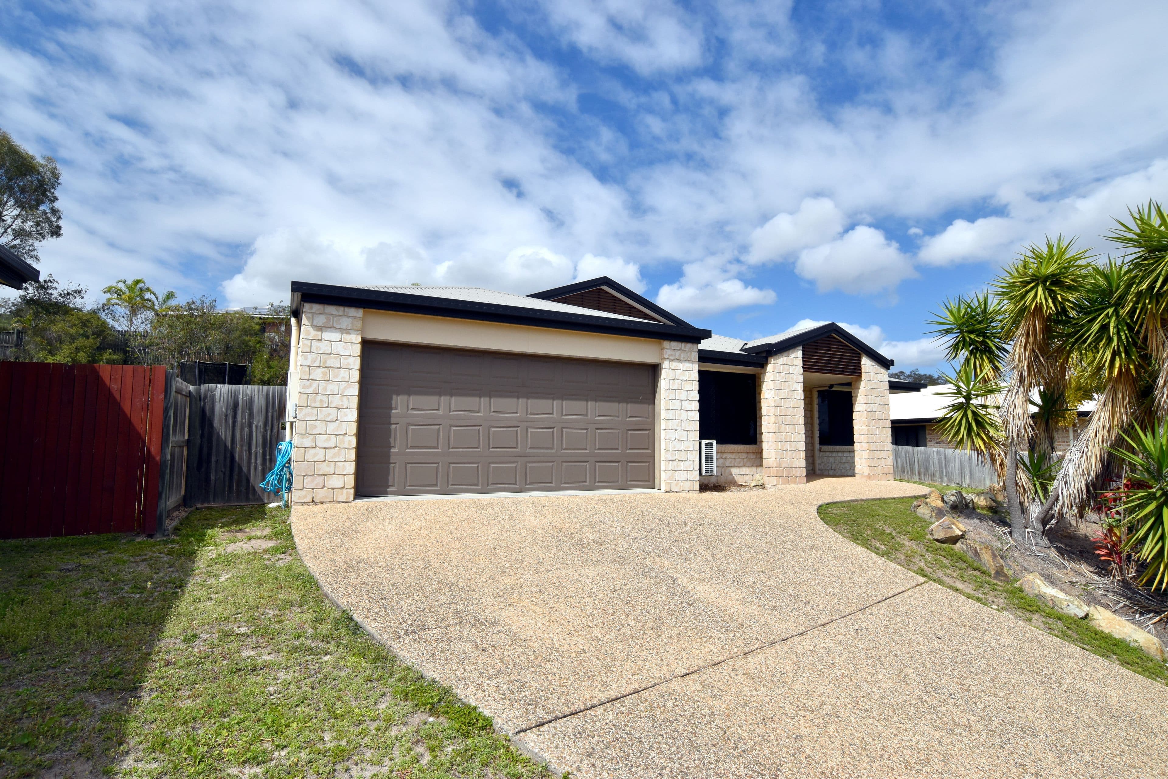 12 Valley Vista Court, West Gladstone QLD 4680, West Gladstone - Thumbnail 2