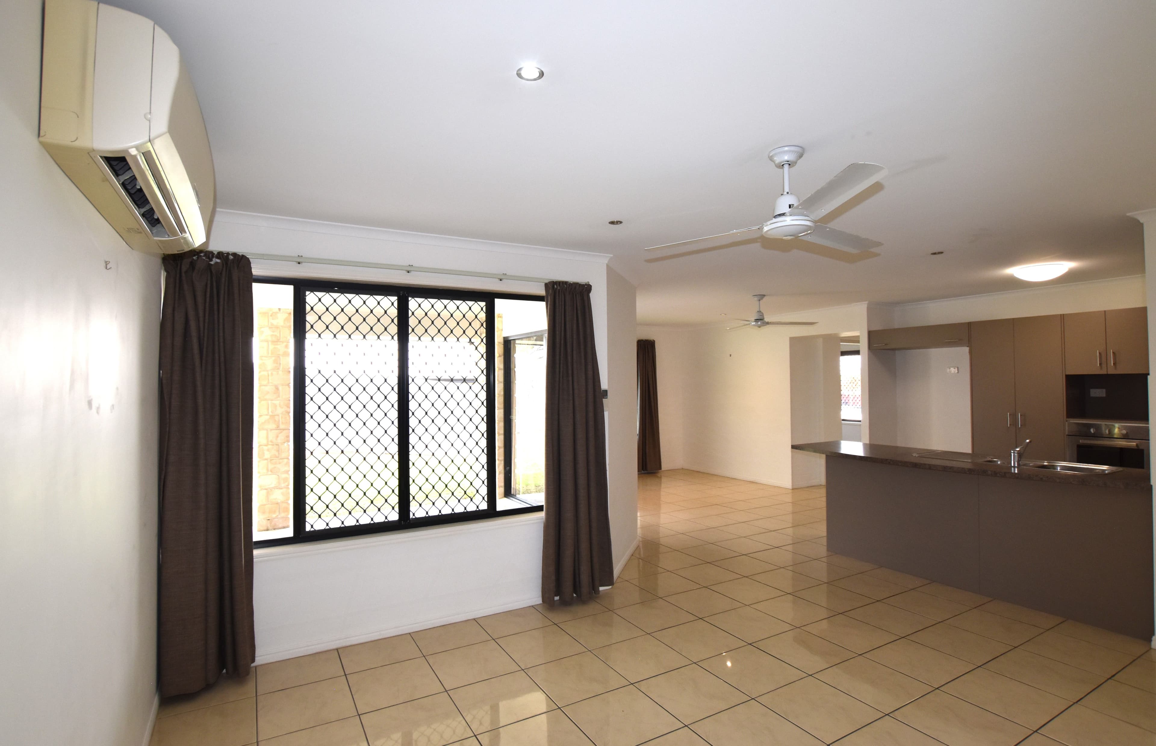 12 Valley Vista Court, West Gladstone QLD 4680, West Gladstone - Thumbnail 3