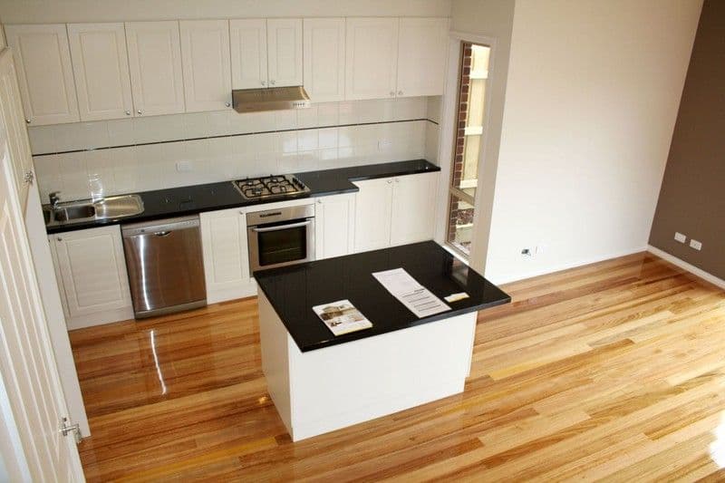 1 Joyhill Avenue, BOX HILL SOUTH VIC 3128, Box Hill South - Thumbnail 2