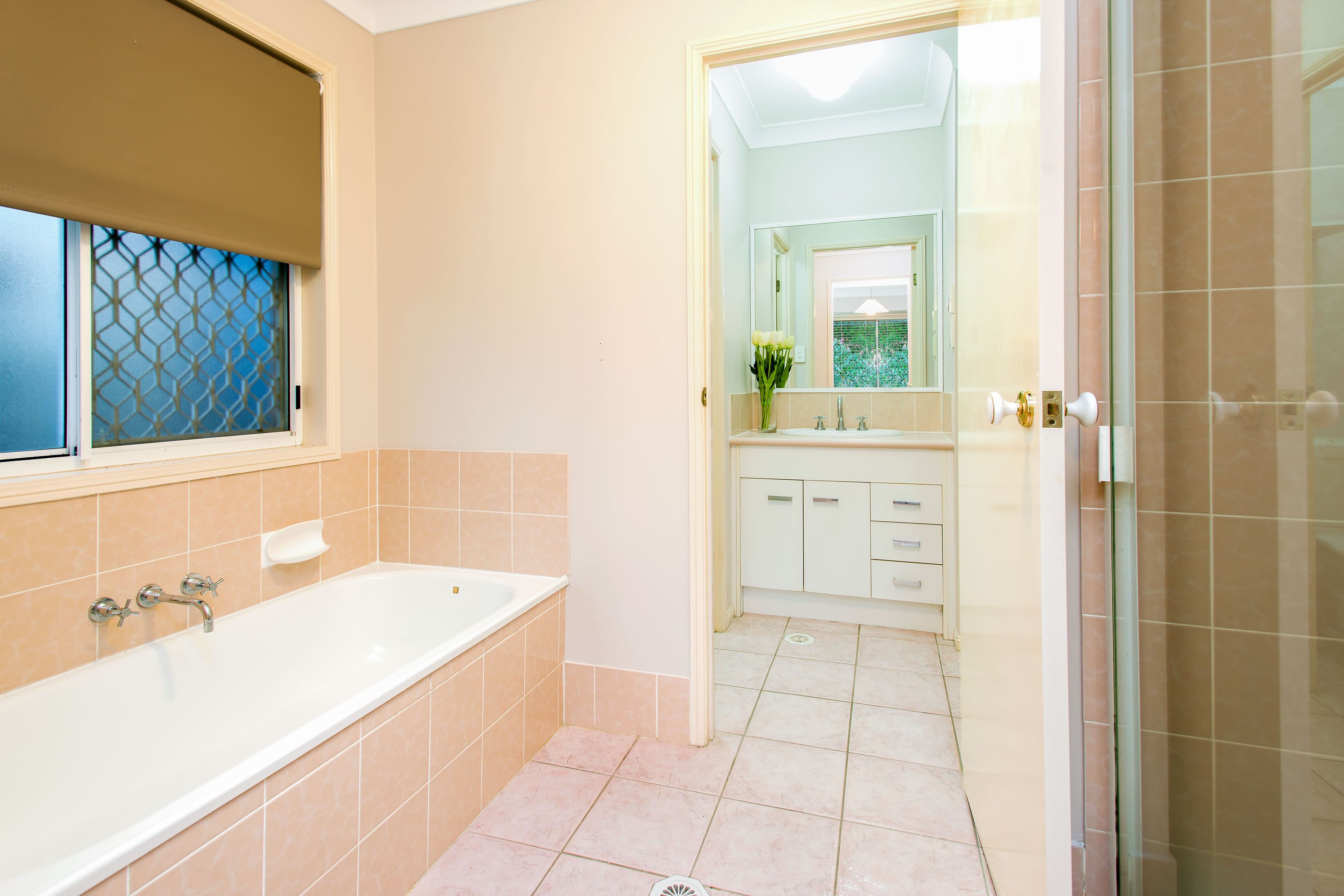 56 Timaru Crescent, Eight Mile Plains QLD 4113, Eight Mile Plains - Thumbnail 4
