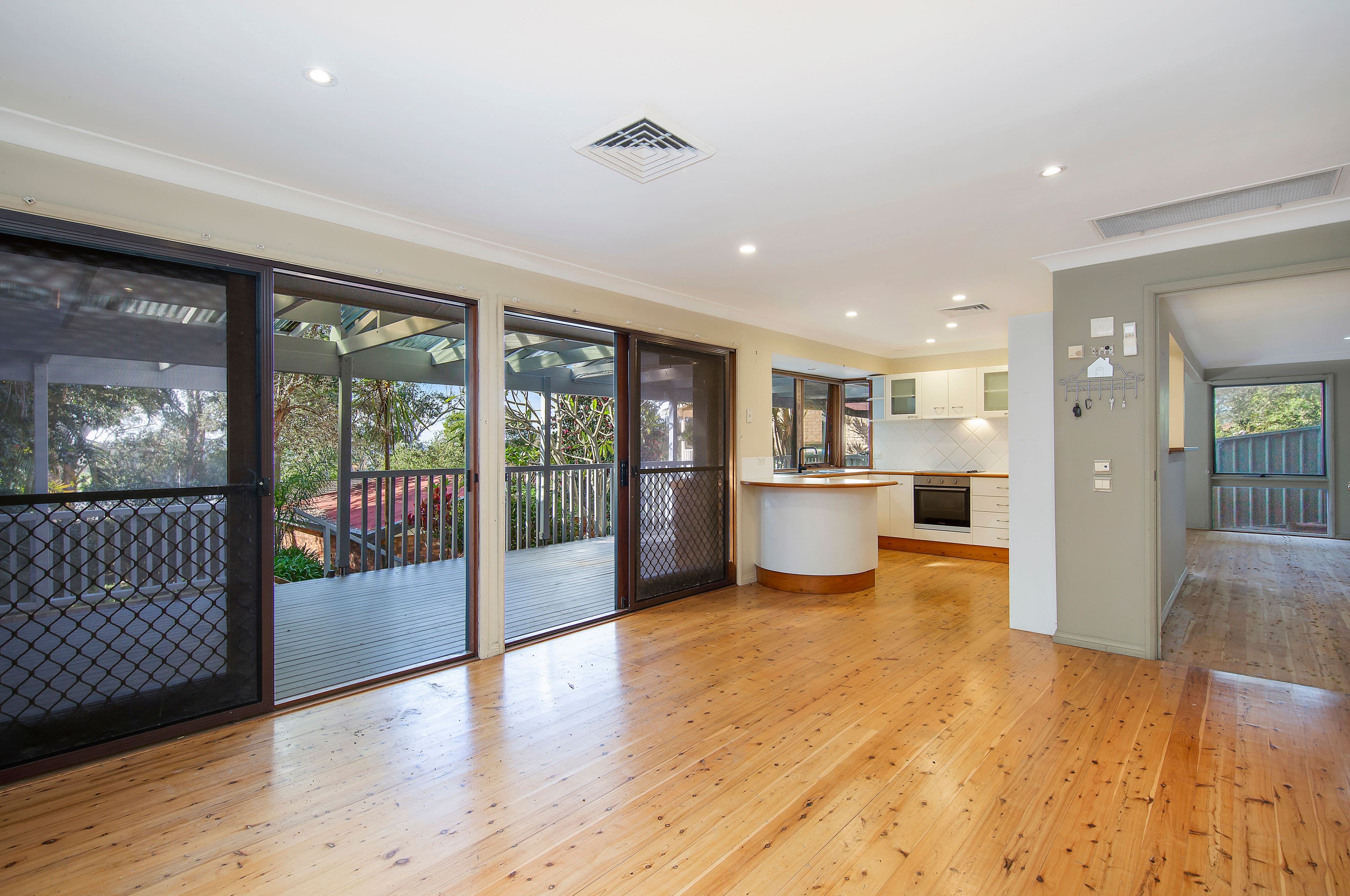18 Donegal Road, Berkeley Vale NSW 2261, Berkeley Vale - Thumbnail 4