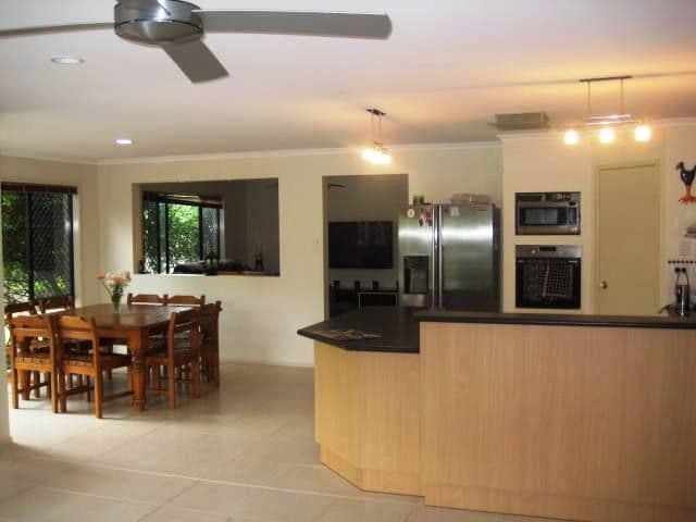 7 Makemo Street, Pacific Pines QLD 4211, Pacific Pines - Thumbnail 2