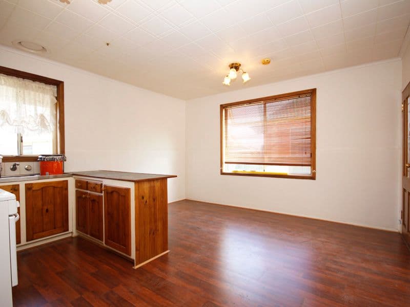 208 St Albans Road, BREAKWATER VIC 3219, Breakwater - Thumbnail 3