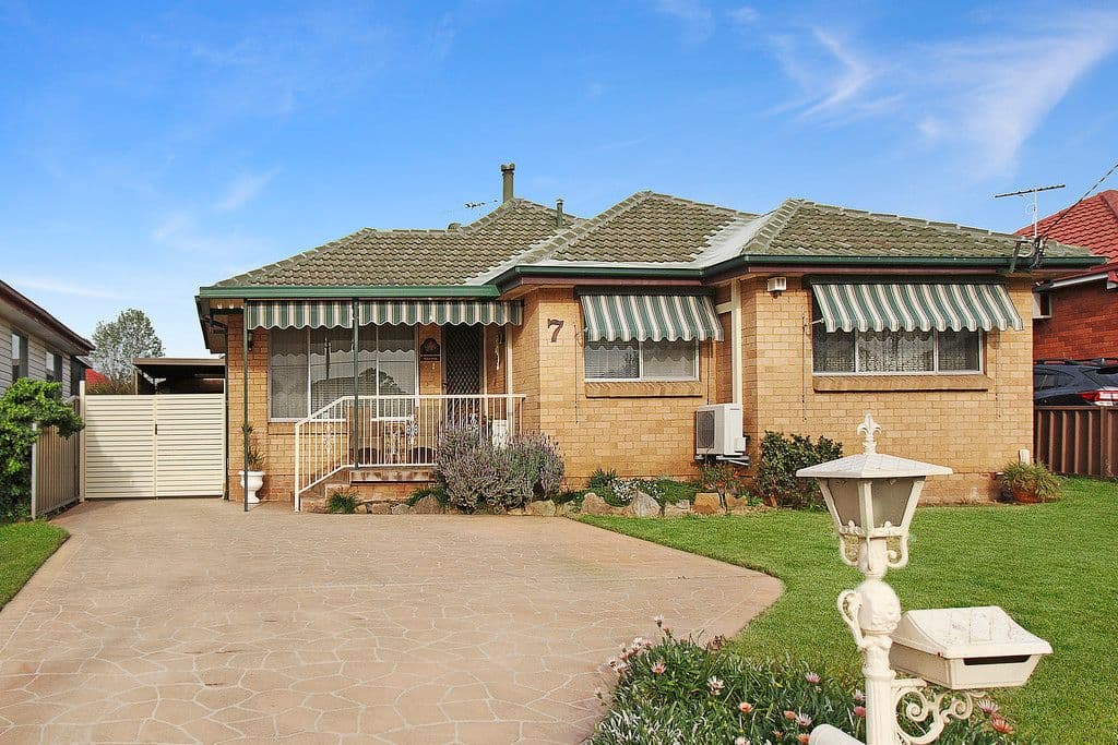7 Fernlea Place, Canley Heights NSW 2166, Canley Heights - Image 1
