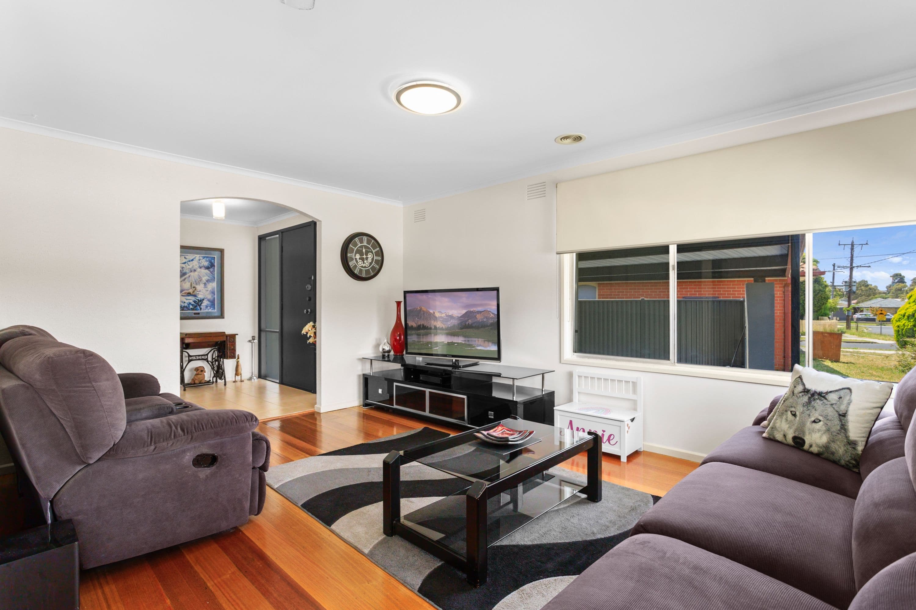 4 Brownlow Crescent, Epping VIC 3076, Epping - Thumbnail 2