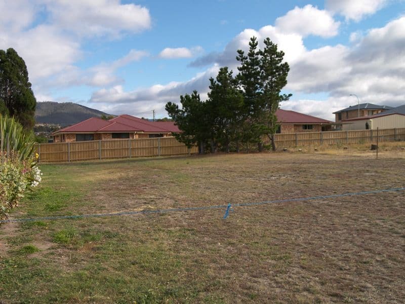 1 Henty Close, OLD BEACH TAS 7017, Old Beach - Thumbnail 2