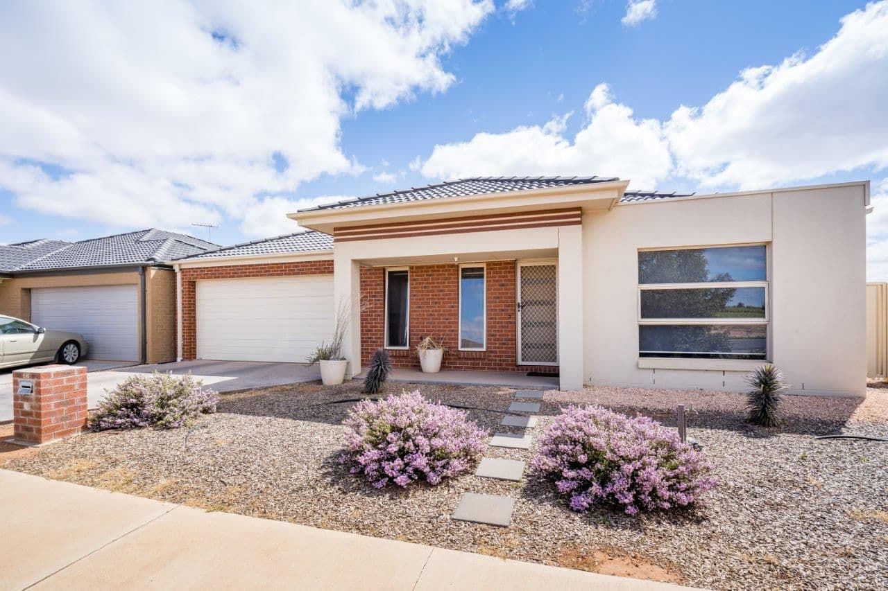 64 Ellswood Crescent, Mildura VIC 3500, Mildura - Thumbnail 2