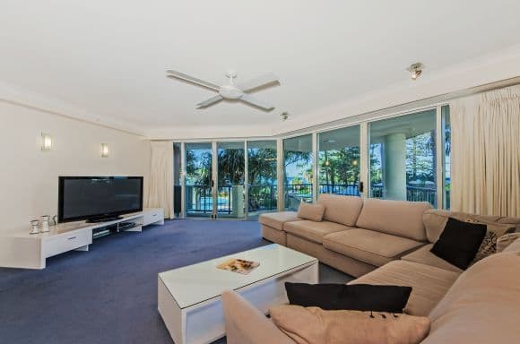 7 'Oceana on Broadbeach' 100 Old Burleigh Road, BROADBEACH QLD 4218, Broadbeach - Thumbnail 2