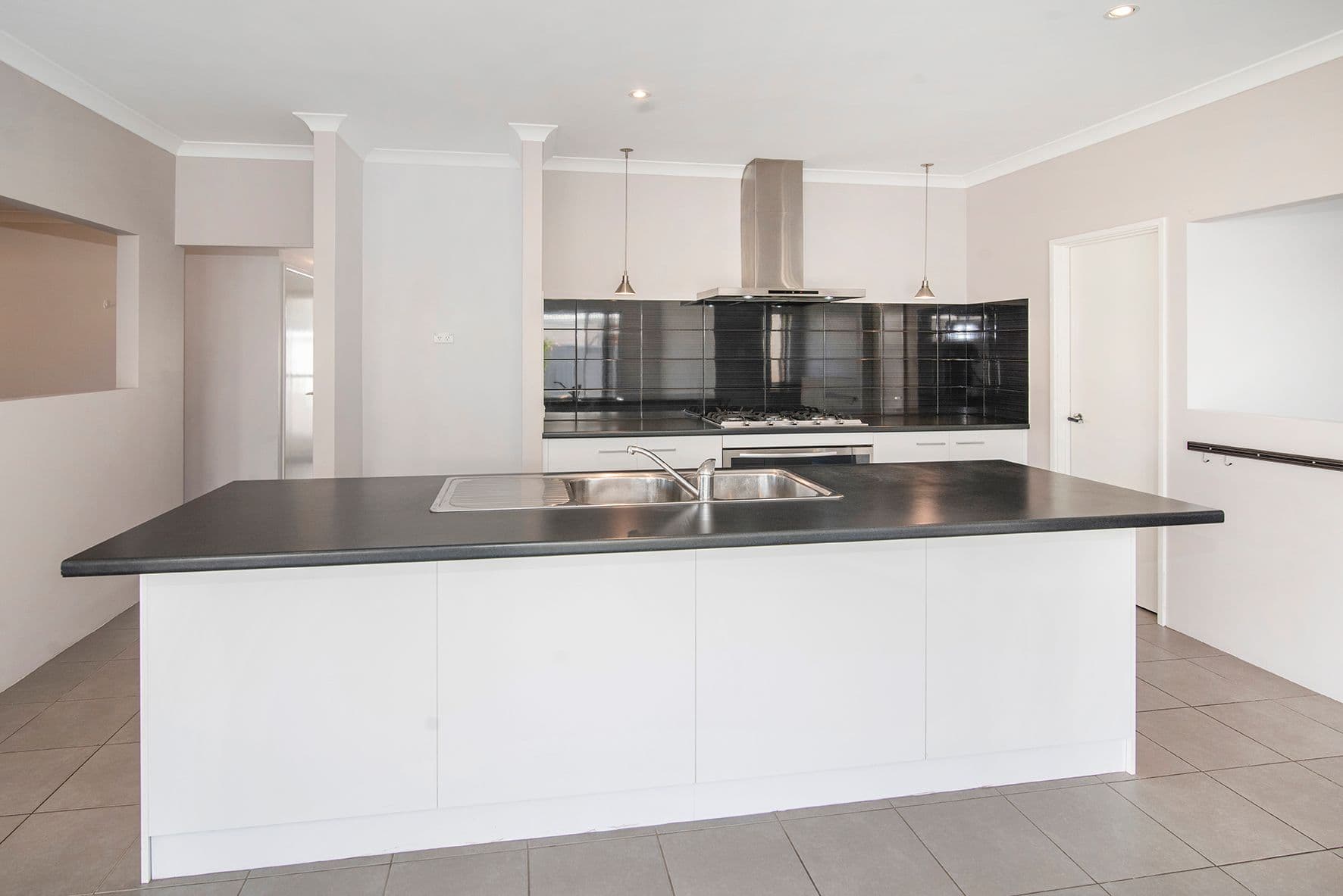 54 Marseilles Drive, Yalyalup WA 6280, Yalyalup - Thumbnail 2