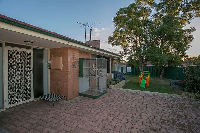 46 Stringybark Drive, FORRESTFIELD WA 6058, Forrestfield - Thumbnail 2