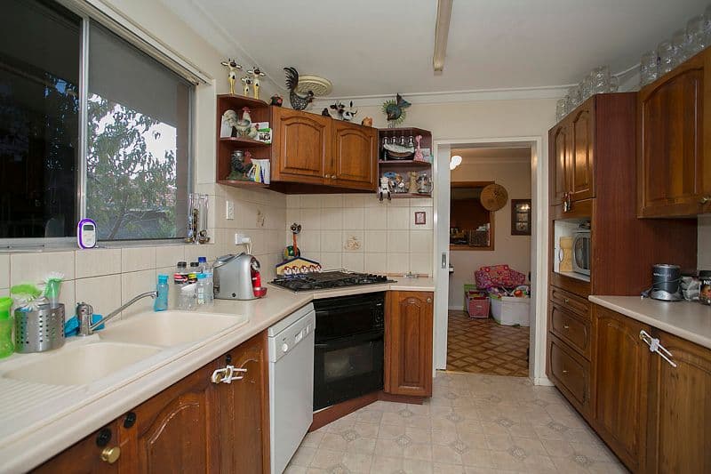 46 Stringybark Drive, FORRESTFIELD WA 6058, Forrestfield - Thumbnail 3