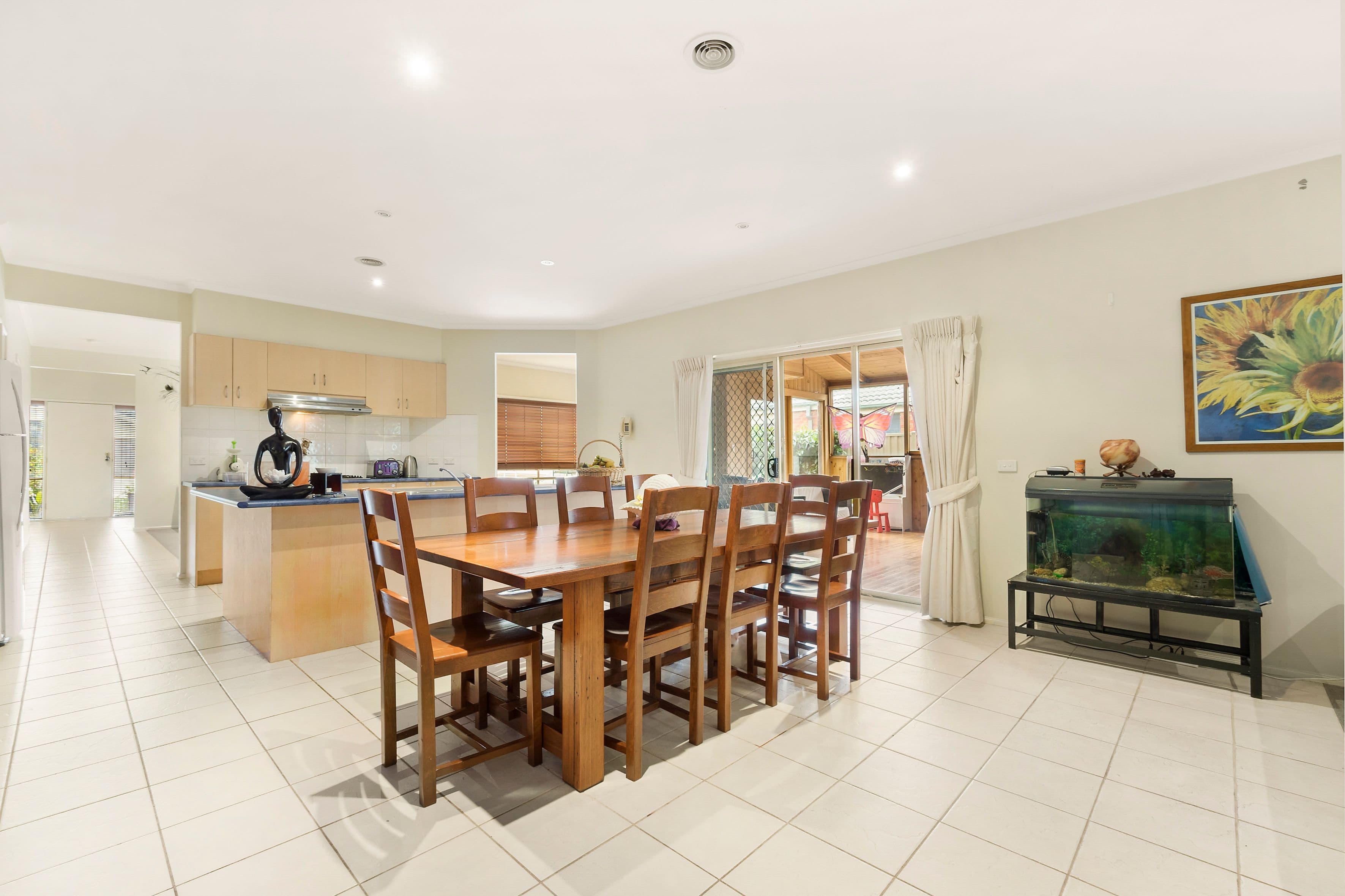 6 Sassari Court, Point Cook VIC 3030, Point Cook - Thumbnail 5